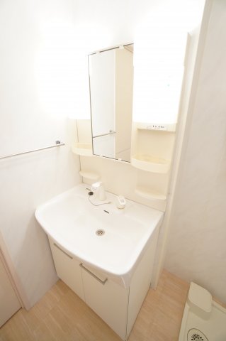 洗面設備　※同物件・同タイプの写真です。