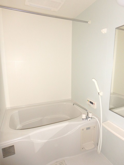 バス・シャワールーム　追焚機能付きのバスルーム