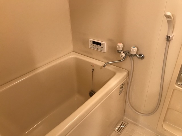 バス・シャワールーム　バス