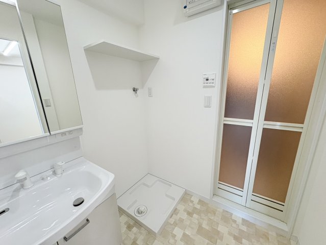 洗面設備　参考写真になりますのでご承知おき下さい。