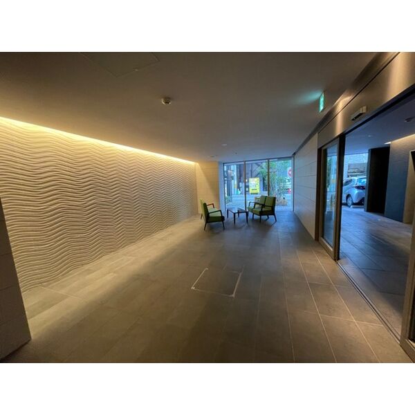 ロビー　ゆとりのあるロビーです