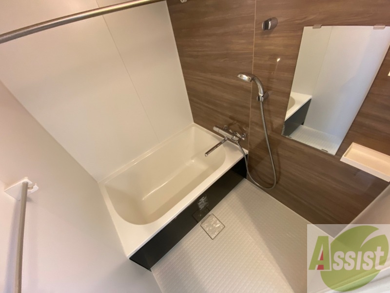 バス・シャワールーム　お風呂になります。一日の疲れを癒してくださいね。