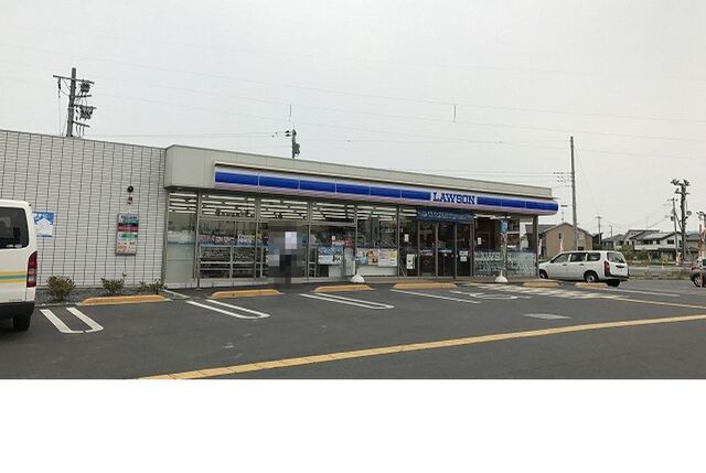 コンビニ　ローソン鎌塚北店（コンビニ）まで700m
