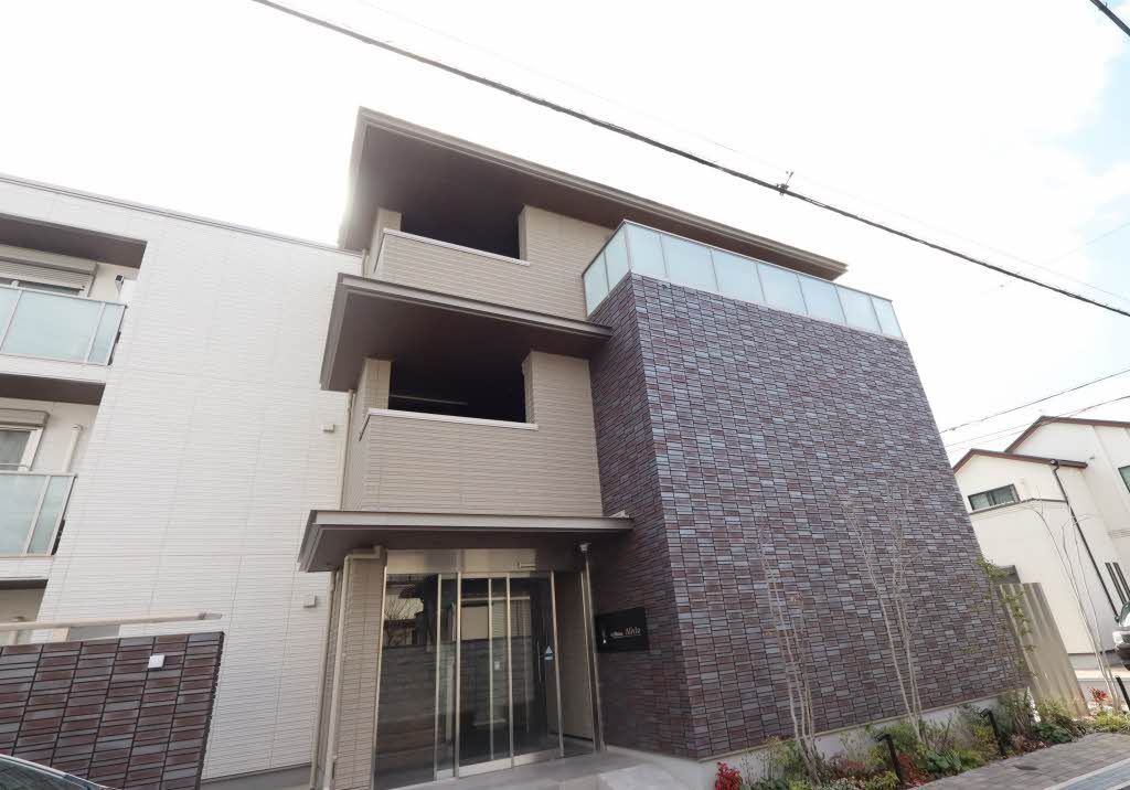 建物外観　積水ハウス施工の賃貸住宅です。