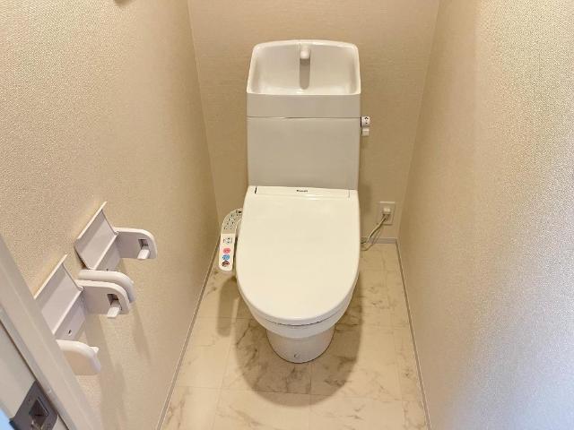 トイレ　トイレ