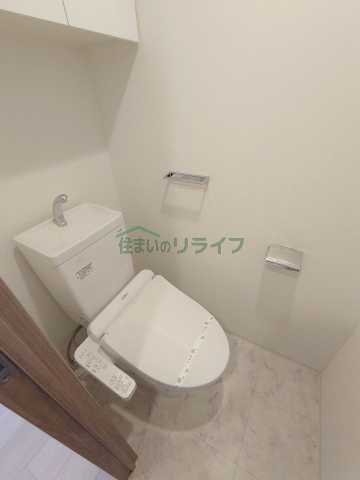 トイレ　別階層の写真になります。