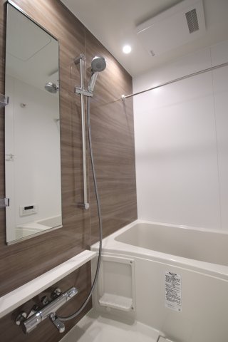 バス・シャワールーム　お風呂で日々の疲れを落としましょう