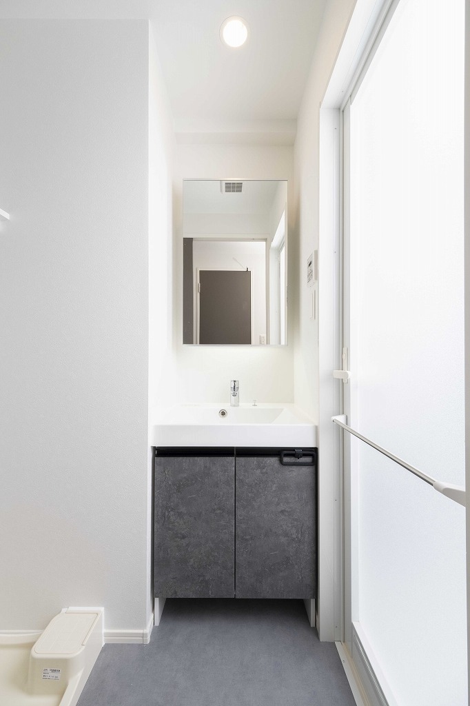 洗面設備　朝の身支度には欠かせない独立洗面化粧台