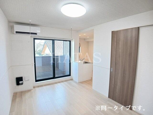 居室・リビング　同型タイプの写真です