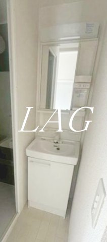 洗面設備　独立洗面台です。