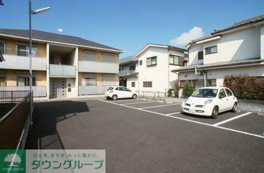 エントランス　駐車場