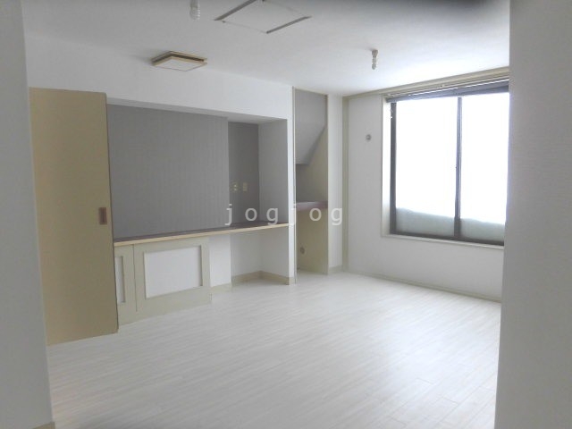 居室・リビング　居間