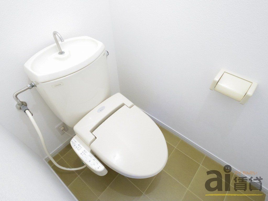 トイレ　※同仕様写真