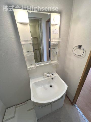 洗面設備　スペースが確保できる洗面所です