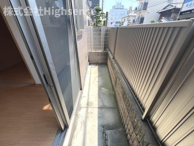 バルコニー　開放的で明るい空間を演出してくれるバルコニーです