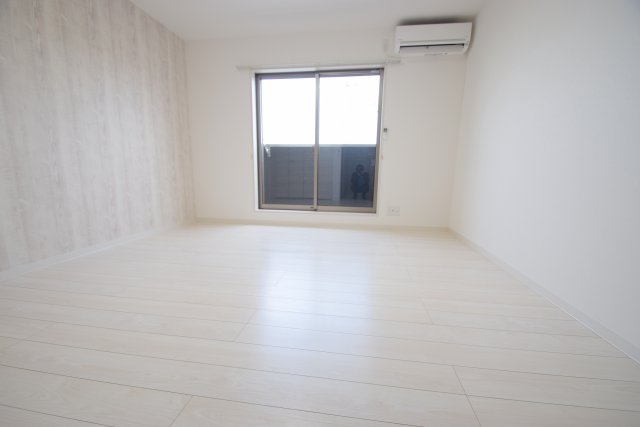 居室・リビング　明るい洋室です