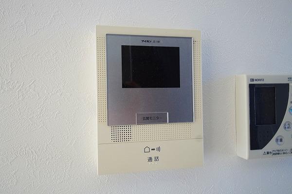 トイレ　モニタホンが付いています