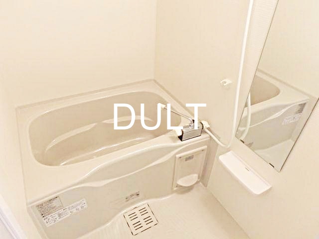 バス・シャワールーム　バスルームです。