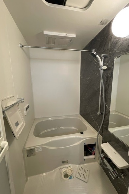 バス・シャワールーム　バス