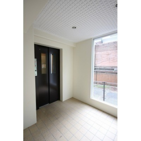 エントランス　☆エレベーター☆