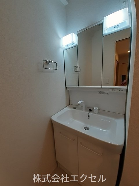洗面設備　独立洗面台です。