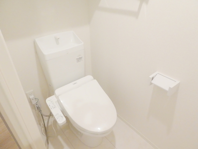 トイレ　温水洗浄暖房便座