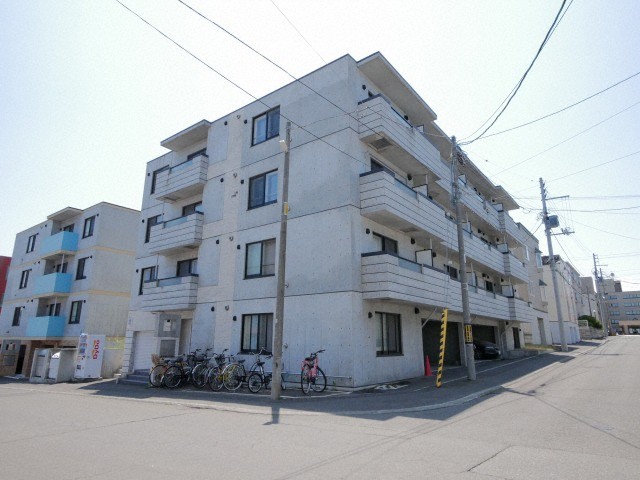 建物外観　インターネットが無料で利用可能なマンションです♪