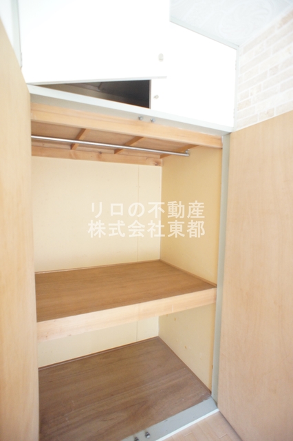 収納　パイプハンガー付き☆畳まず衣類を掛けることができます♪