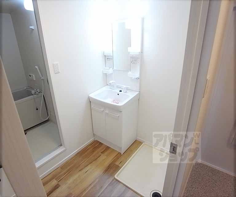 洗面設備　洗面所です。シャンプードレッサー付き！