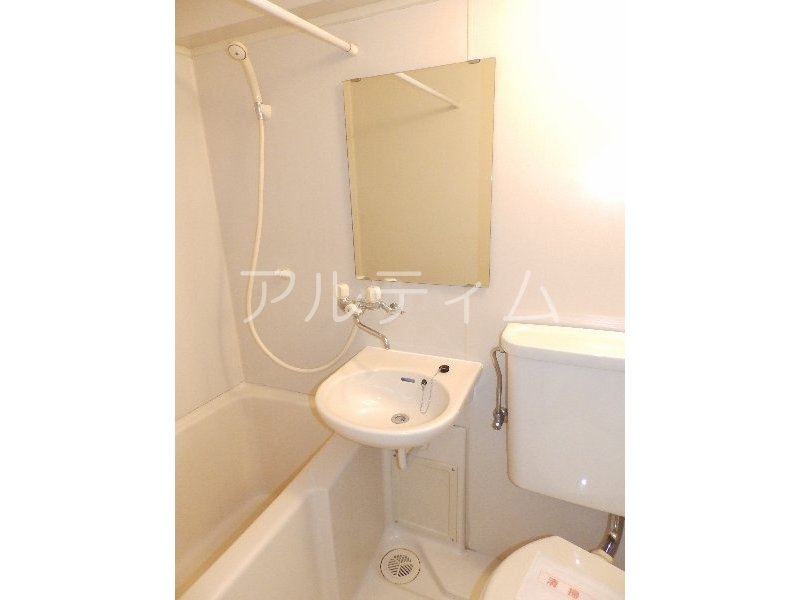 洗面設備　※別のお部屋のお写真です。御参考までに。