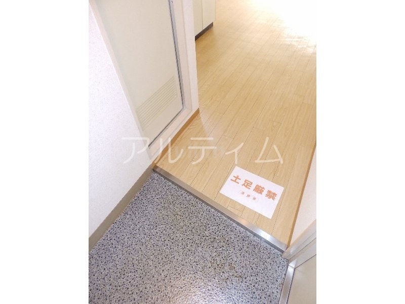 玄関　※別のお部屋のお写真です。御参考までに。