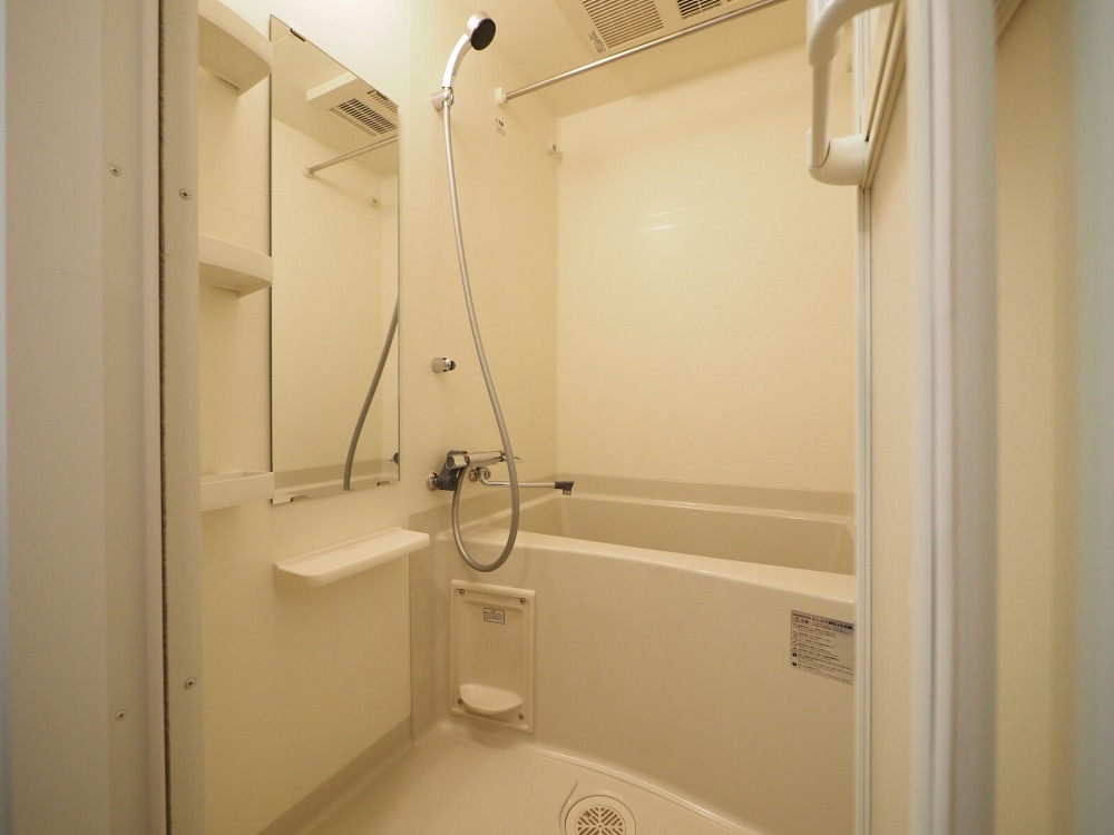 バス・シャワールーム　きれいなお風呂です