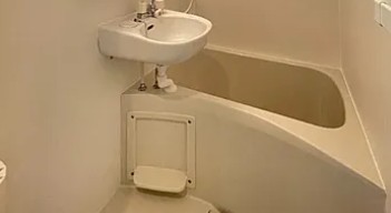 バス・シャワールーム　※他号室参考写真