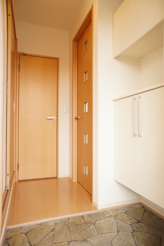 玄関　図面と現状に相違がある場合には現状を優先