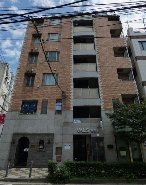 建物外観　オートロック完備