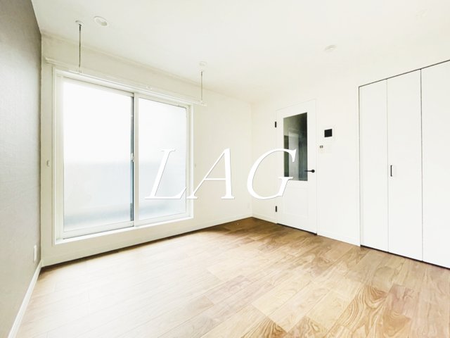 居室・リビング　洋室のお部屋です。※同一仕様です。