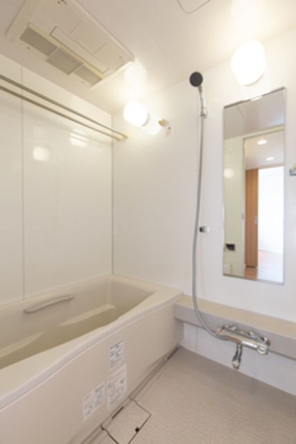 バス・シャワールーム　※写真は同タイプ住戸です。