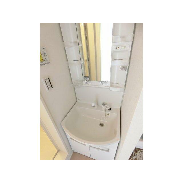 洗面設備　同仕様写真含む