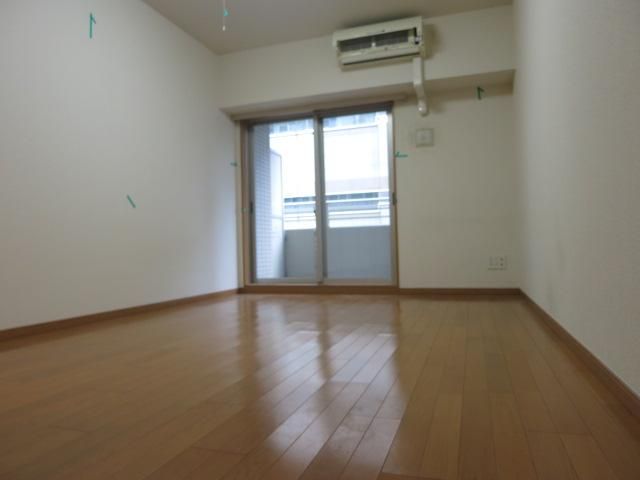 居室・リビング　※別部屋参考写真