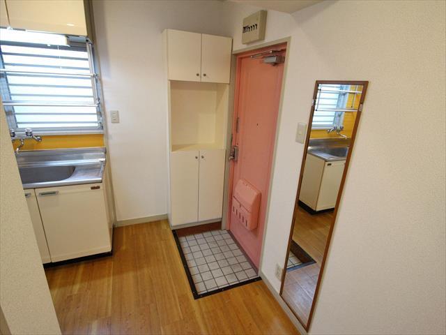 玄関　松山市平和通　平和コーポ　玄関