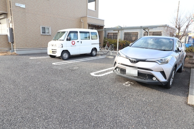 駐車場　駐車場