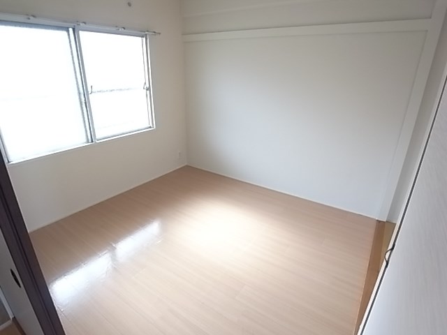 その他部屋・スペース　使い勝手のいい寝室です