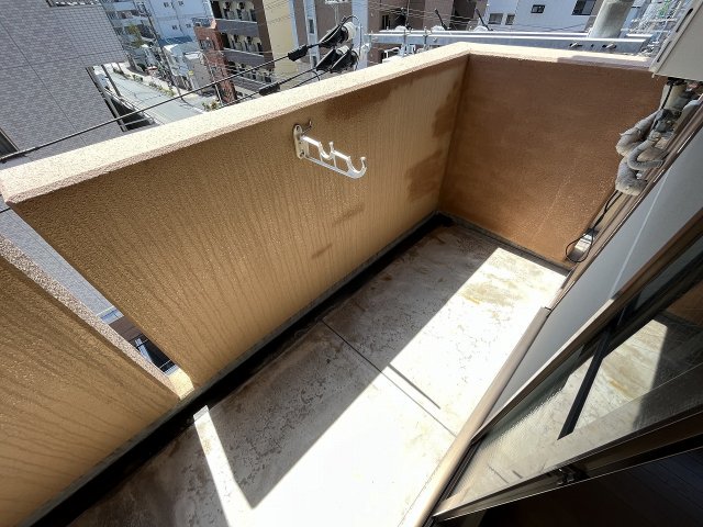 バルコニー　バルコニーがあります