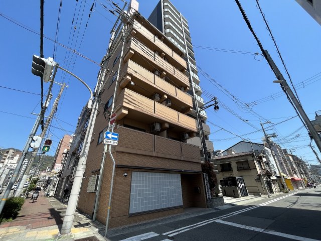 建物外観　落ち着いた雰囲気の外観です