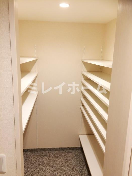 収納　同建物内別のお部屋の参考写真になります。