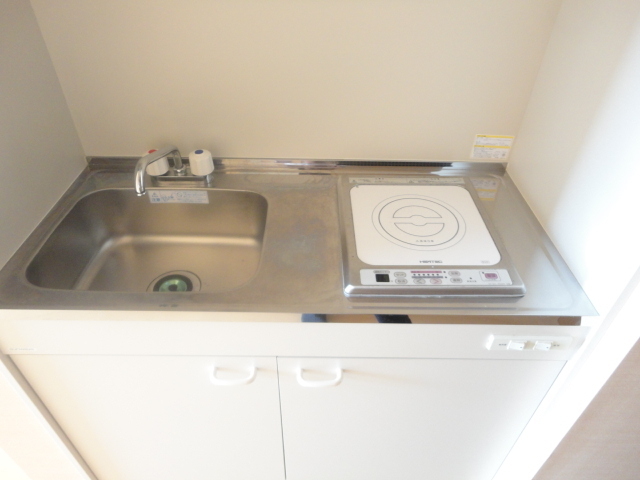 キッチン　オール電化。ＩＨヒータ付で安心してお料理できます