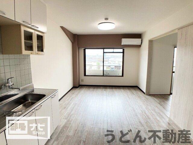 居室・リビング　うどん県のお部屋探しはうどん不動産へ うどんちゃんとLINE