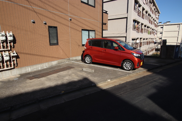 駐車場　駐車場（要空き確認）
