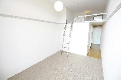 居室・リビング　お部屋によって家具家電無しのタイプがございます。