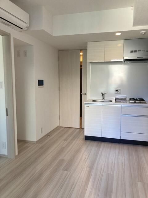 居室・リビング　こちらのリビングで趣味の時間をお楽しみください